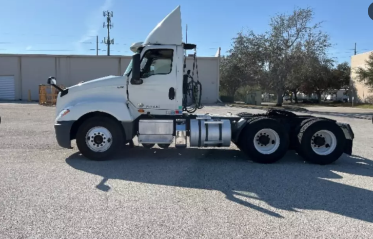 
								Used 2018 International LT625 Day Cab in Tampa Florida full									
