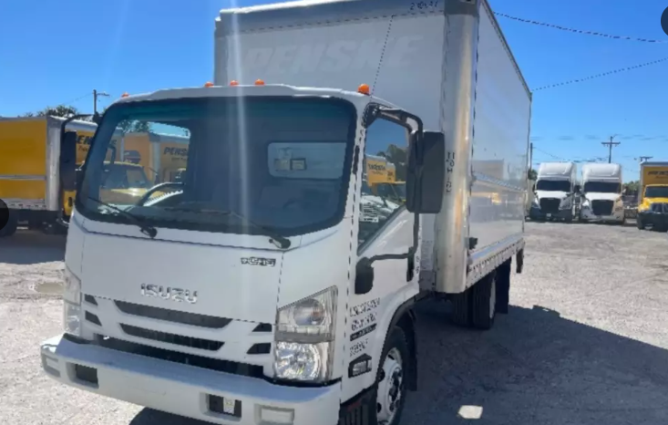 
								Used 2017 Isuzu NPR EFI Box Truck in Tampa Florida full									