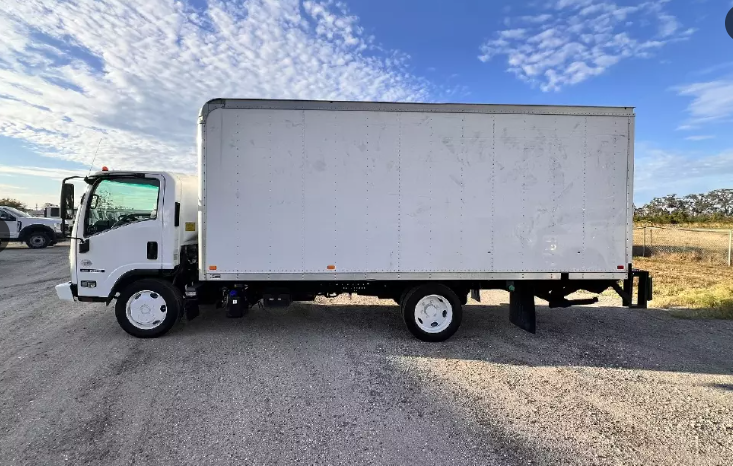 
								Used 2018 Isuzu NRR Box Truck in Palmetto Florida full									