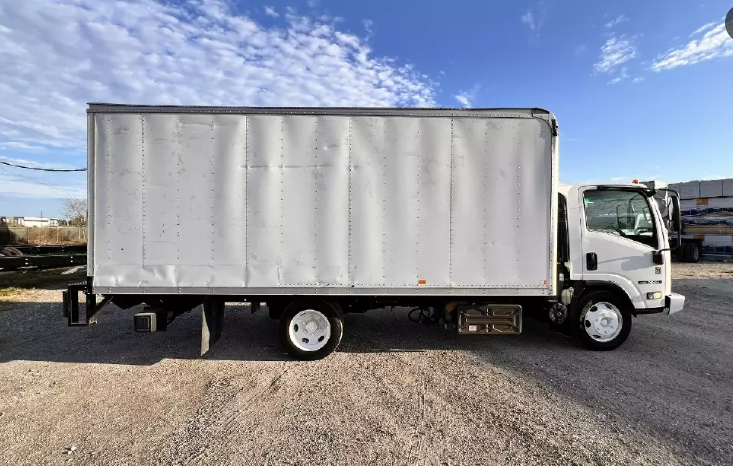 
								Used 2018 Isuzu NRR Box Truck in Palmetto Florida full									