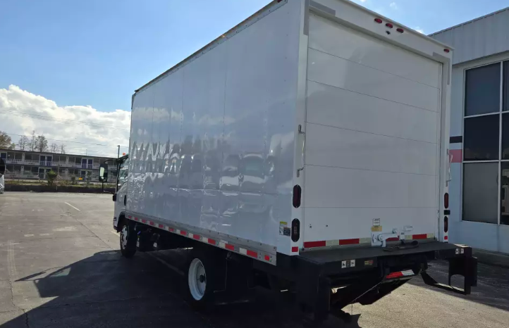 
								Used 2018 Isuzu NQR Box Truck in Tampa Florida full									
