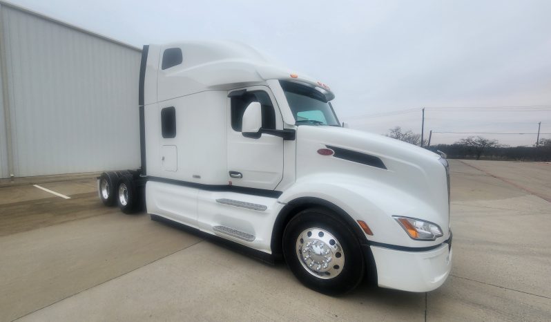 
								New 2026 Peterbilt 579 Sleeper in Charlotte North Carolina full									