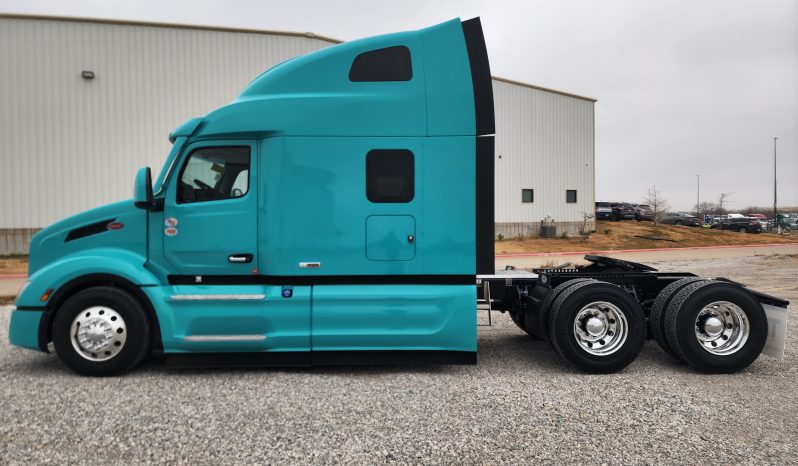 
								New 2026 Peterbilt 579 Sleeper in O’Fallon Missouri full									