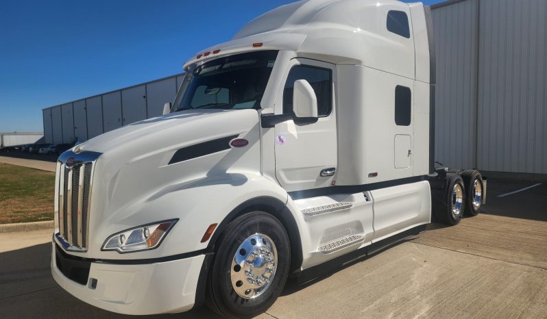 
								New 2026 Peterbilt 579 Sleeper in Jeffersonville Indiana full									
