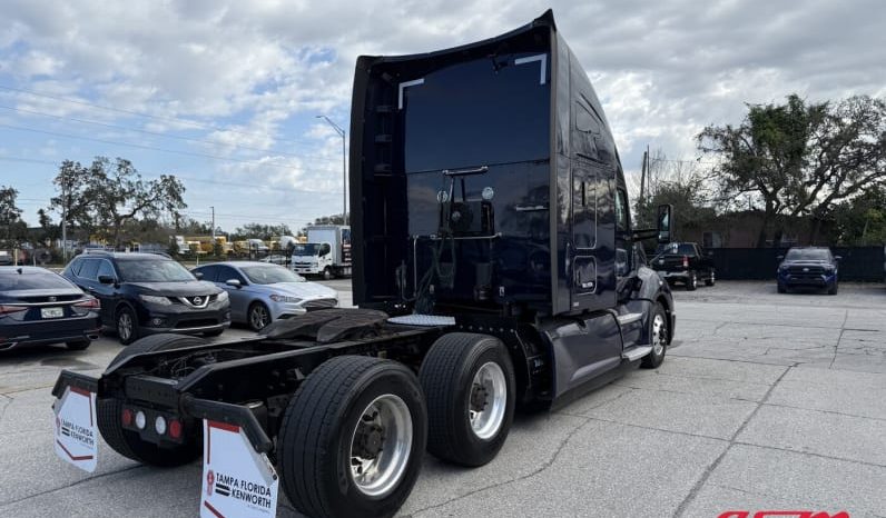 
								Used 2020 Kenworth T680 Sleeper in Tampa Florida full									
