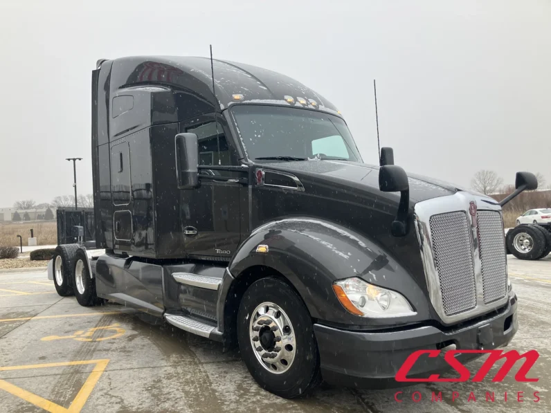 
								Used 2020 Kenworth T680 Sleeper in Madison Wisconsin full									