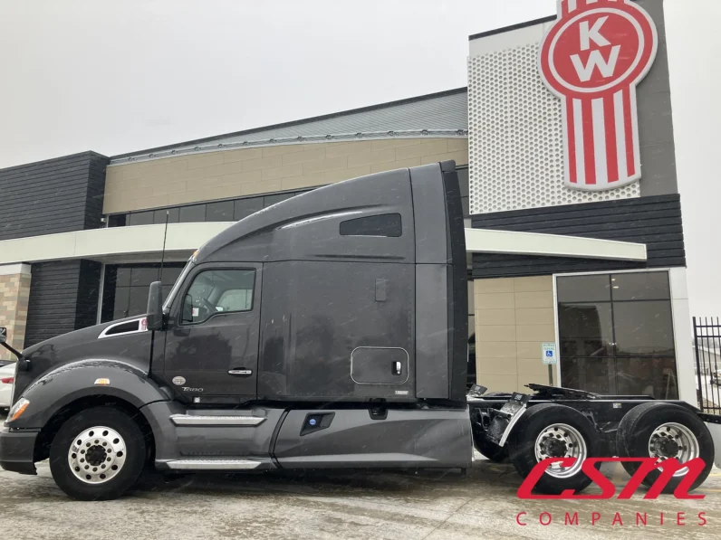 
								Used 2020 Kenworth T680 Sleeper in Madison Wisconsin full									