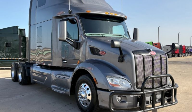 
								Used 2022 Peterbilt 579 Sleeper in Strafford Missouri full									