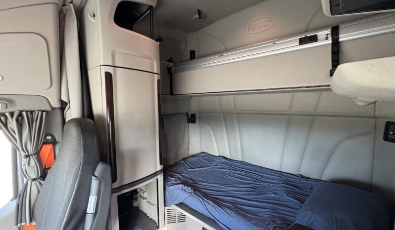 
								Used 2022 Peterbilt 579 Sleeper in Strafford Missouri full									
