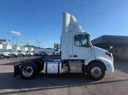 Used 2019 Volvo VNR 300 Day Cab in Miami Florida