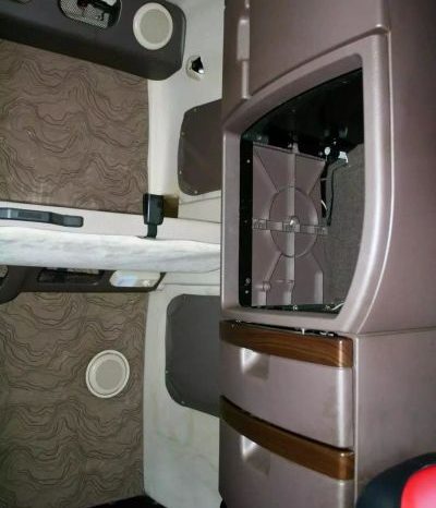 
								Used 2017 Volvo VNL 780 Sleeper in Miami Florida full									