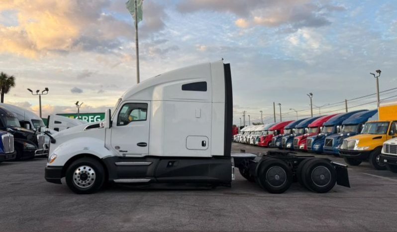 
								Used 2019 Kenworth T600 Sleeper in Miami Florida full									