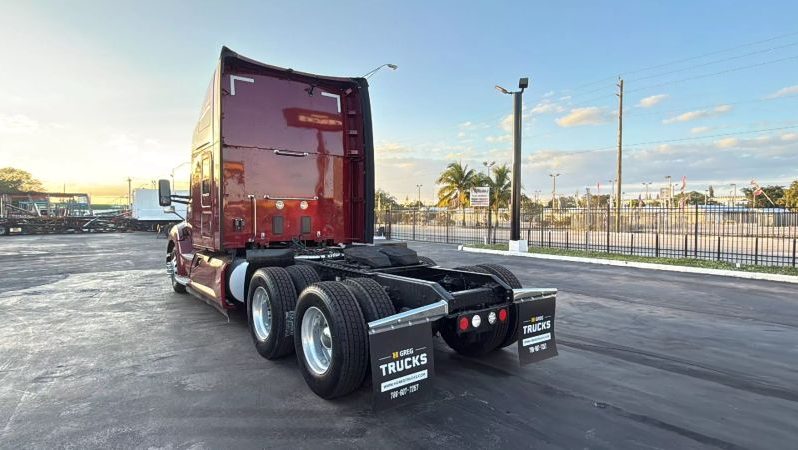 
								Used 2019 Kenworth T600 Sleeper in Miami Florida full									