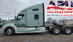 Used 2022 Kenworth T680 Sleeper in Bakersfield California