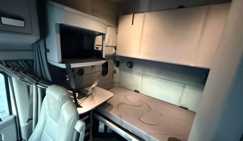 
								Used 2019 Kenworth T600 Sleeper in Miami Florida full									