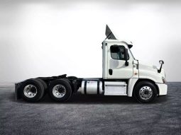 Used 2017 Freightliner Cascadia 125 Day Cab in Miami Florida