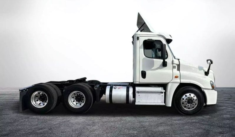 
								Used 2017 Freightliner Cascadia 125 Day Cab in Miami Florida full									