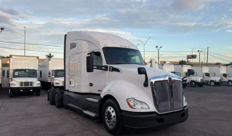 
								Used 2019 Kenworth T600 Sleeper in Miami Florida full									