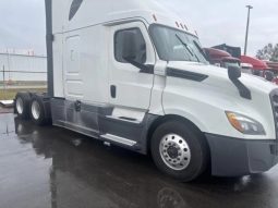 Used 2018 Freightliner Cascadia 126 Sleeper in Lakeland Florida