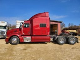 Used 2011 Peterbilt 386 Sleeper in Hillsboro Wisconsin