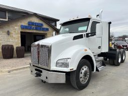 Used 2017 Kenworth T880 Day Cab in San Antonio Texas