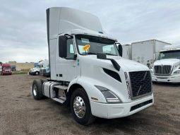 Used 2019 Volvo VNR42T300 Day Cab in Alamo Texas
