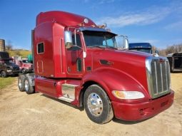 Used 2011 Peterbilt 386 Sleeper in Hillsboro Wisconsin