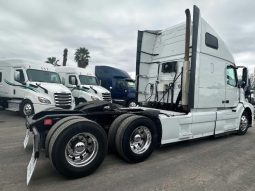 Used 2017 Volvo VNL64T670 Sleeper in Alamo Texas