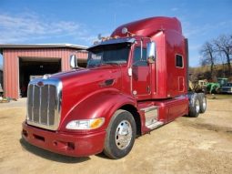 Used 2011 Peterbilt 386 Sleeper in Hillsboro Wisconsin